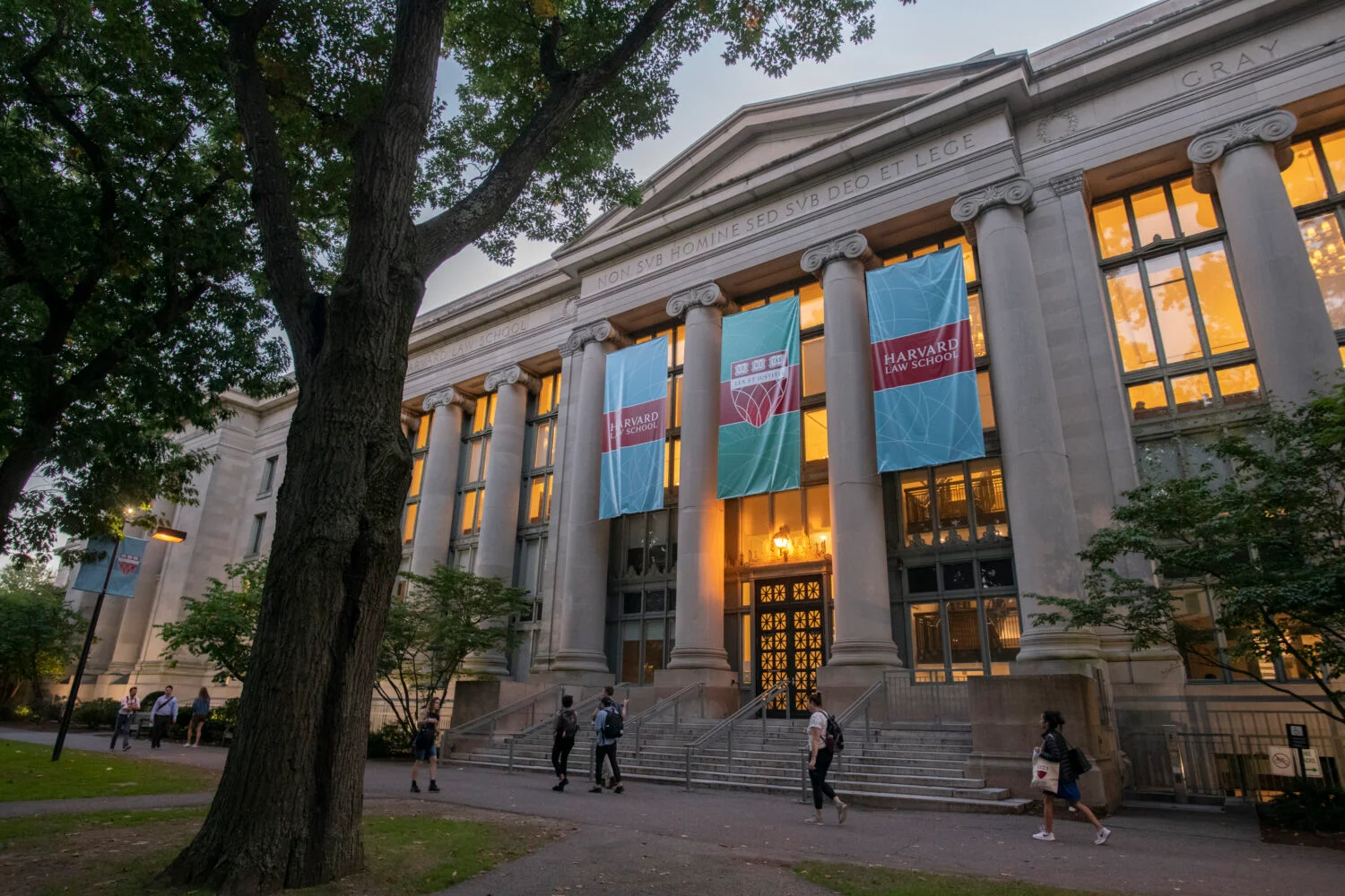 The Ultimate Guide to Getting into Harvard Law School in 2023