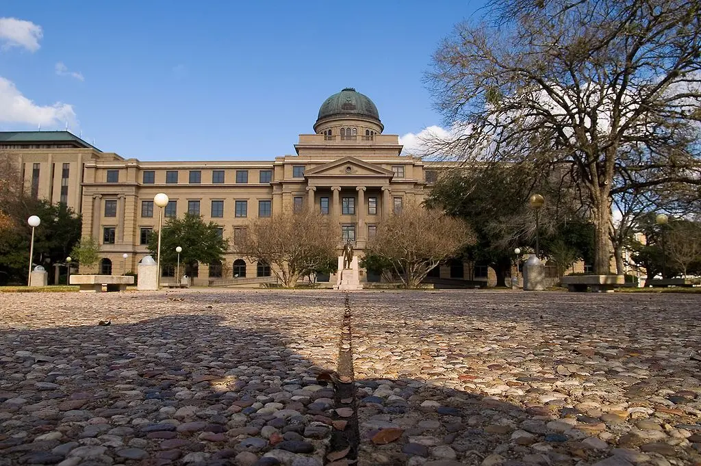 Best Law Schools in Texas